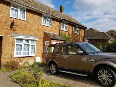 Poynters House - Huku Kwetu Luton Отели в г. Латон