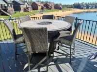 Modern 4 bedroom Lake House on Private Lake near WI Dells/Castle Rock Lake