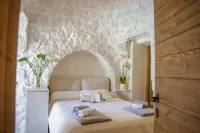 TD Trulli di Carole Renovated Trulli With Pool - Homestays