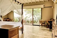 Villa Romana Boutique Hotel Hotels in Contralmirante Villar Province
