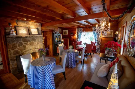 Elliott House Boutique Inn Отели в г. Оберри