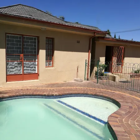 Naisar Holiday Home & Cottage Primrose