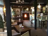 Blenkinsopp Castle Inn โรงแรมในแบรมป์ตัน