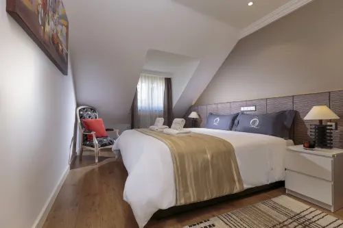 The Queen Luxury Apartments - Villa Cortina - Condos
