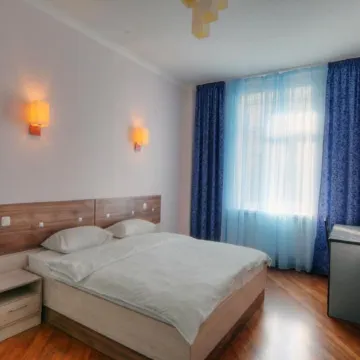 BestKievApartment Отели рядом с достопримечательностью «Андреевская церковь»