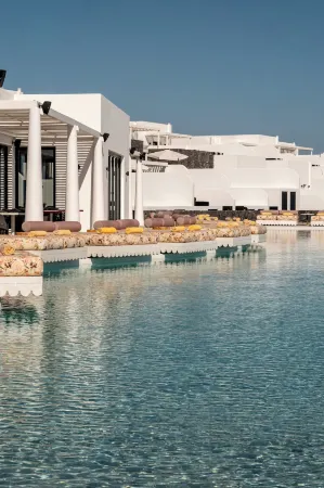 Cresanto Luxury Suites