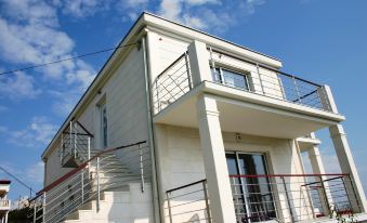 In Center Near the Marina and Beach