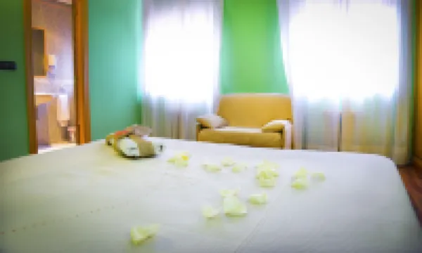 Café Bar Hotel Jefi Các khách sạn ở 