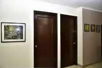 2BHK Comfortable Furnished Serviced Apartments in Hauz Khas - Woodpecker Apartments