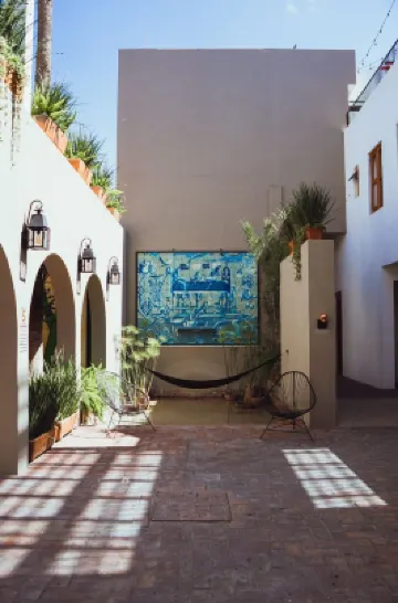 Clandestino Hotel Pila Seca