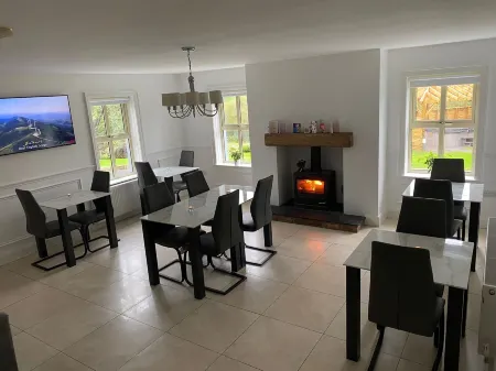 Rostrevor Valley House -Mountainside Hot Tub View