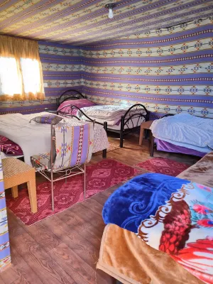 Desert Roze Hotels near Rum village