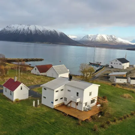 Arctic Ocean Lodge