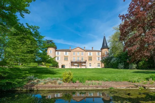 Château de Champ-Renard Hotels in Blace