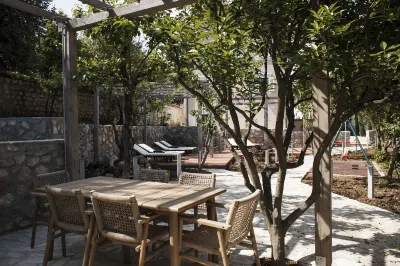 Galathea House Hotel a Prcanj