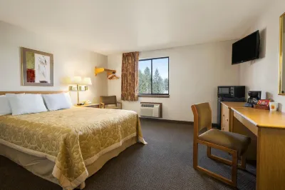 Super 8 by Wyndham Coeur d'Alene