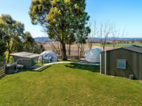 208 Lake Road Hotels in Gisborne