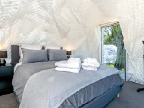 208 Lake Road Hotels in Gisborne