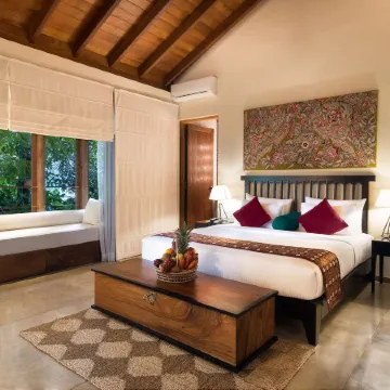 Kings Pavilion Luxury Hotel