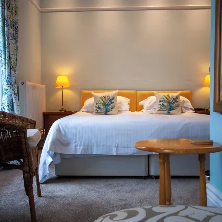 Westbury Lodge