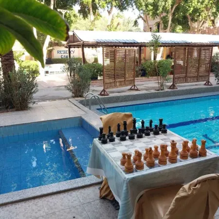 Rezeiky Hotel & Camp