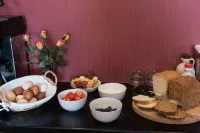 Bishopcleugh Guest House - breakfast