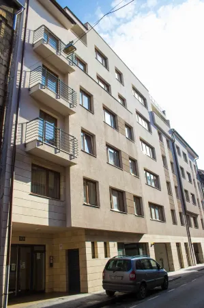 Maple Tree Budget Apartments