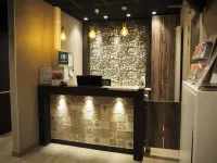 Blossoms City Hotel