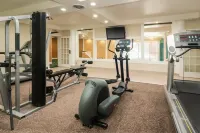 Quality Inn and Suites Newport - Middletown - Fitnessstudio