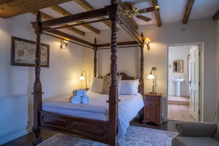 The Peak Hotel Отели в г. Брадуэлл