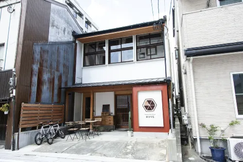 福岡蜂巢旅館