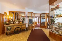 Augustusberg Hotel & Restaurant Hotels in Sachsische Schweiz-Osterzgebirge