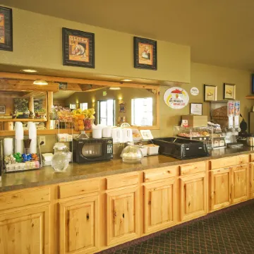 Super 8 by Wyndham McCall