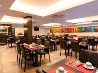 Icaro Suites Hotels near Congreso Square