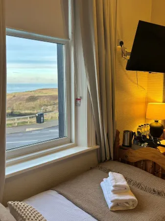 The Waterford Arms Отели рядом с достопримечательностью «Azure Garden Centre & Cafe»