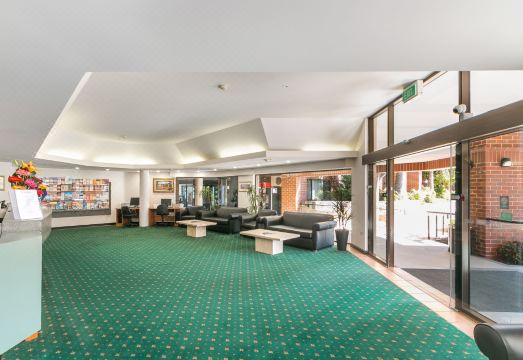 그레이트 이스턴 모터 로지