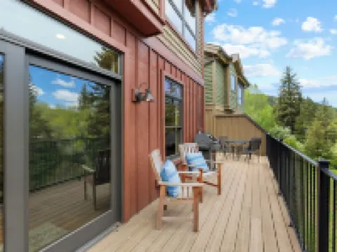 Spacious Townhome w/ Private Spa - Just Minutes from Vail and Beaver Creek! Hotels in Eagle-Vail