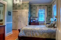 Emma's Bed and Breakfast Hotels in Springfield