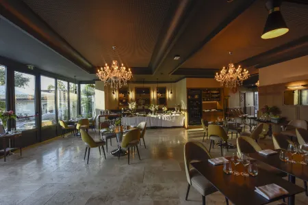 Domaine de Larchey Отели в г. Табанак