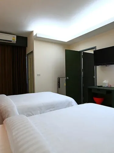 รูปภาพของทีสาม เฮ้าส์