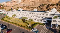 Moon Hotel & Spa. Hotels in Enix