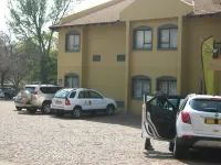 Benvenuto Hotel & Conference Centre - parking