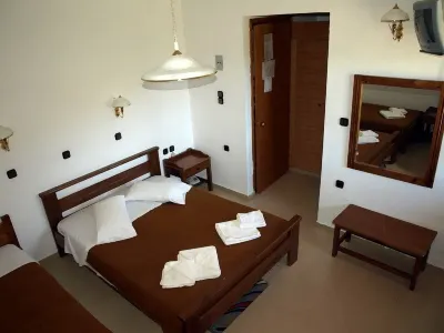 To Exari Hotels in Anatolikos Selinos