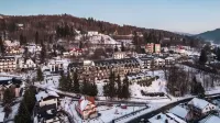 Tęczowe Wzgórze, Sun & Snow Hotels in Wisla
