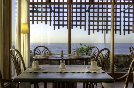 Hotel Solar Palmeiras Отели в г. Paco de Arcos