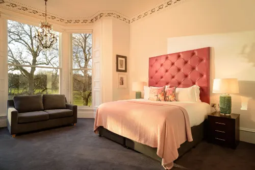 Black Ivy Hotels in Edinburgh