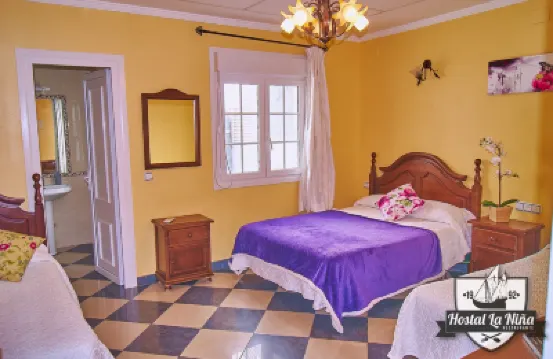 尼娜餐廳&旅館 鄰近韋爾瓦火車站的酒店