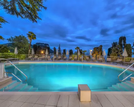 ホテル エクセルシオール ル テラッツェ ガルダのホテル