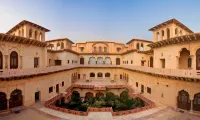 Neemrana's - Tijara Fort Palace فنادق في الوار
