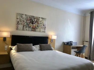 Residence Hoche Hotels in Pantin